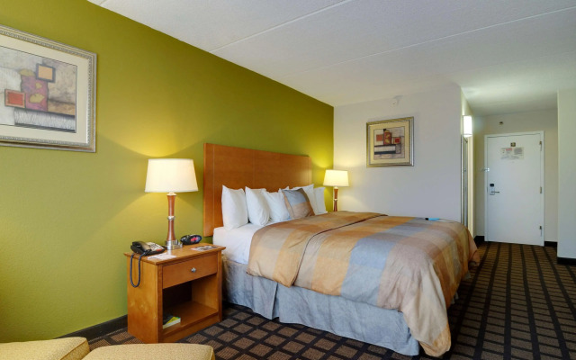 Best Western Plus Chicago Hillside