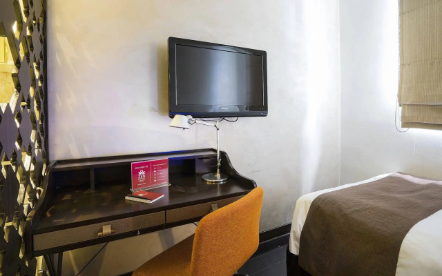 ZEN Premium Outram Park