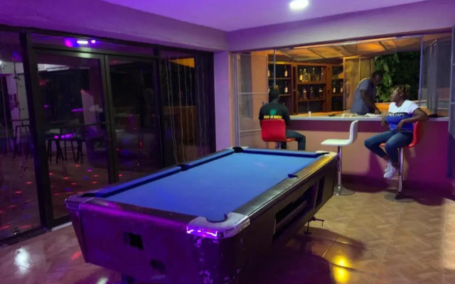 Bungalow Hotel Lakou Breda