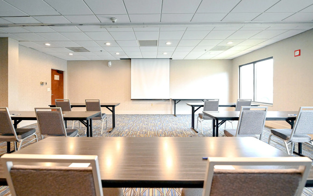 Holiday Inn Express Richmond Airport by IHG