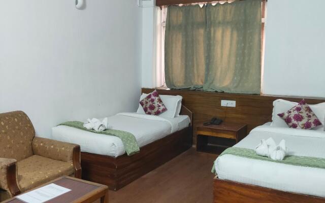 OYO 82633 Denzong Regency