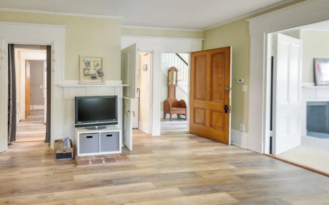 Kennebunk Apartment w/ Local Beach Access!