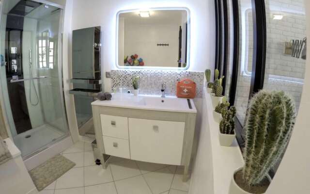 Apartment with One Bedroom in Toulon, with Wifi