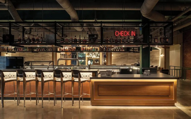 Moxy Cincinnati Downtown