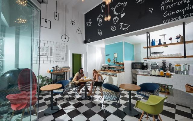 Blue Bottle Boutique Hotel