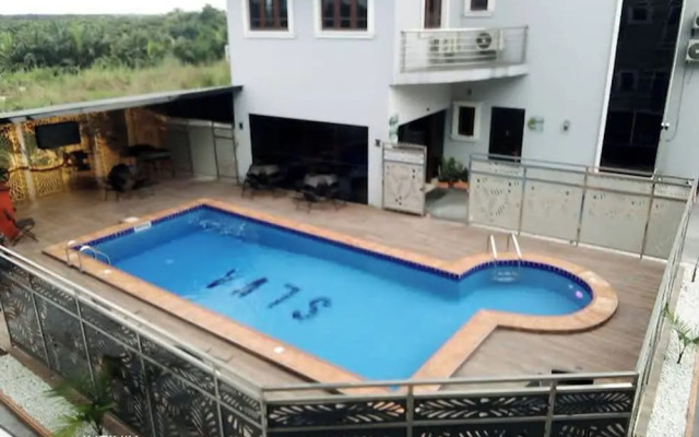 Sterling lakeview Apartments Hotel and Suites