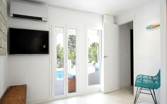 Magnificent Villa With Heated Pool