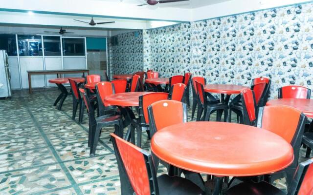 OYO 16064 Hotel Tirupati