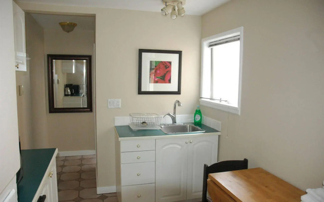 Douglas Guest House