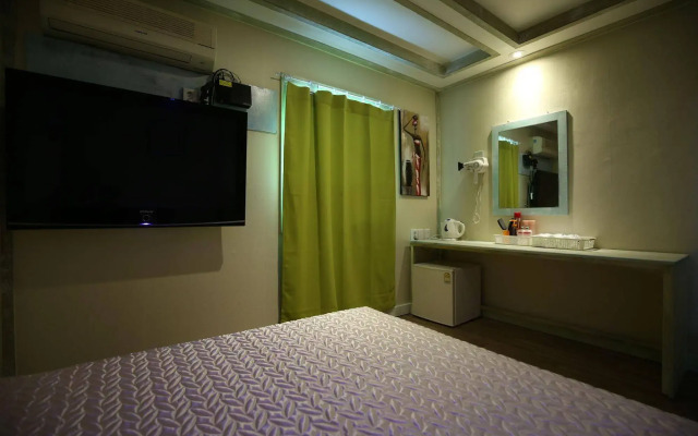Geogi Motel