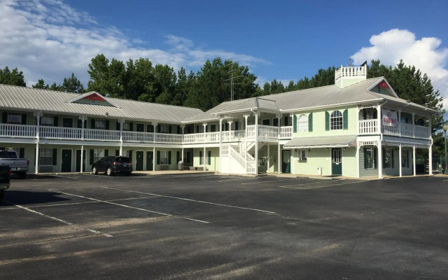 Woodstream Inn
