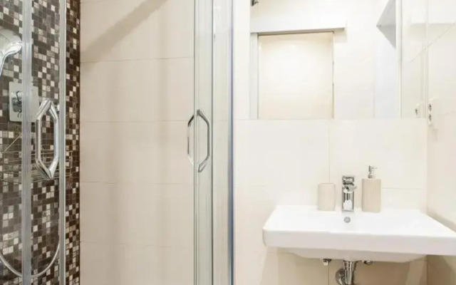 Cozy modern studio in Prague's absolute center