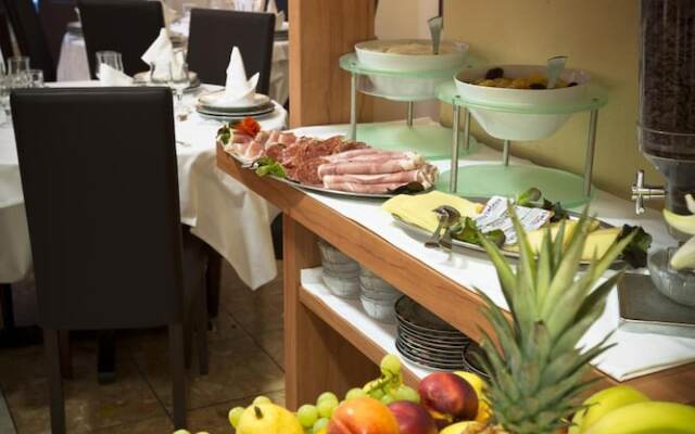 America Hotel Lourdes