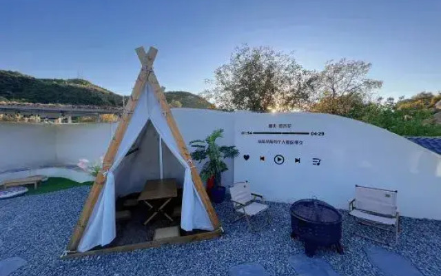 Tianjin hobbit cabin B & B (xijingyu store)