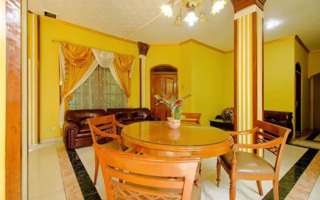 Hotel Mawar Saron 2 by OYO Rooms