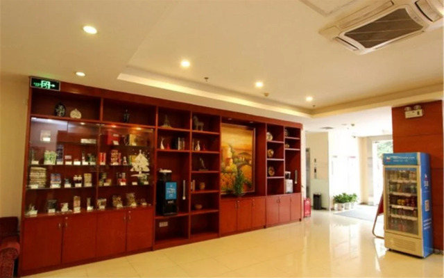 Hanting Express Wuyi Mountain Branch