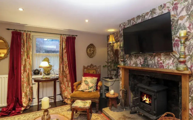 Wonderland Cottage