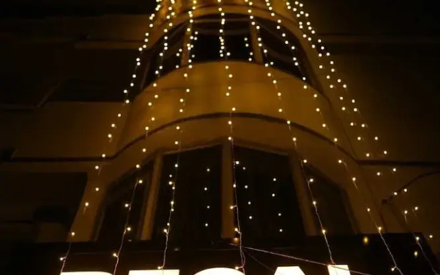 Regal Guest House by ROH