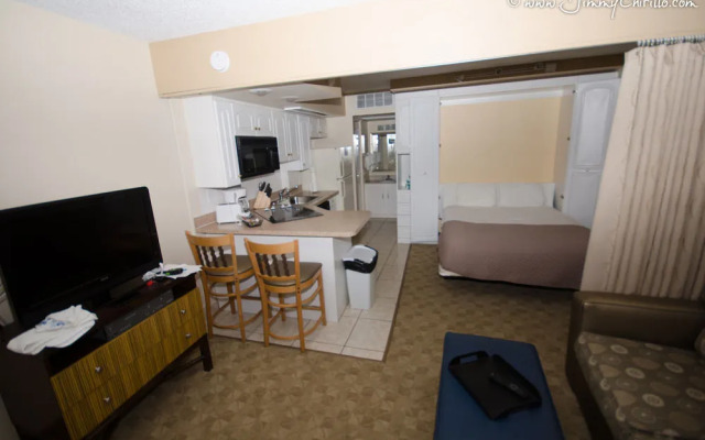 Outrigger Beach Club