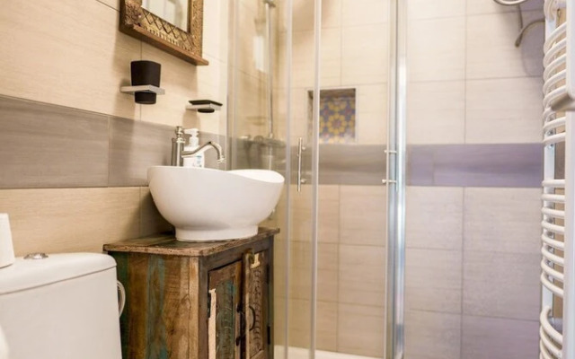 Lovely Apartment Under the Castle Hill