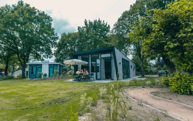 Modern Chalet Only 2 km of the Efteling