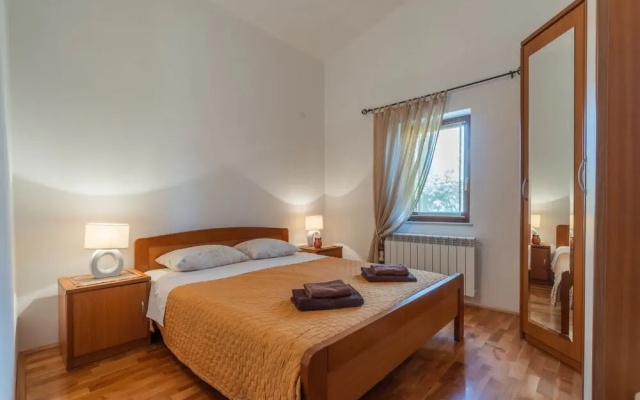 Apartment 1510