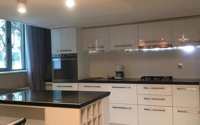 Apart Hotel White House