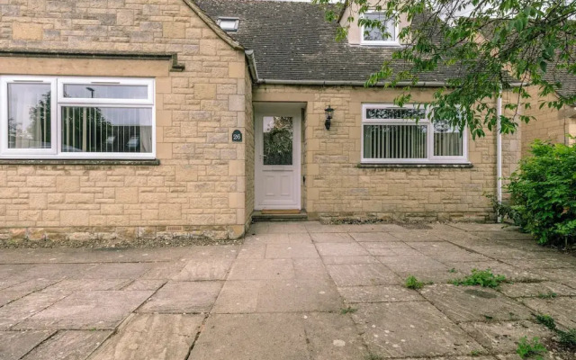 Bright&Spacious 3BD in Centre of Bourton