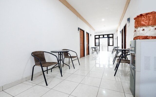 OYO 1251 Residence 8