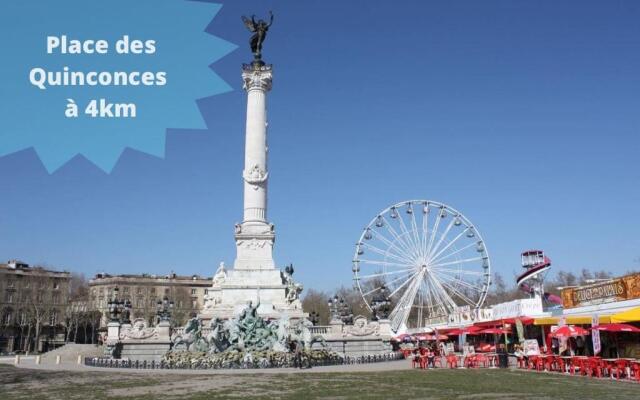 Jacuzzi / Parking Privé / Terrasse / Au pied du tram