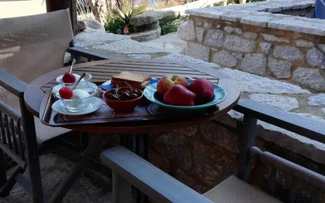 Psamathous Guest House