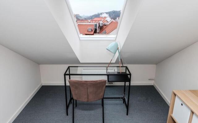 #stayhere - Spacious Luxury Town Hall 3BDR Apartment