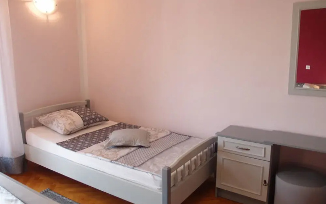 Apartments Mira
