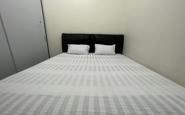 OYO 94015 Kost Alif Near Masjid Jami Nurul Huda – Guest Rooms – Tanabangka