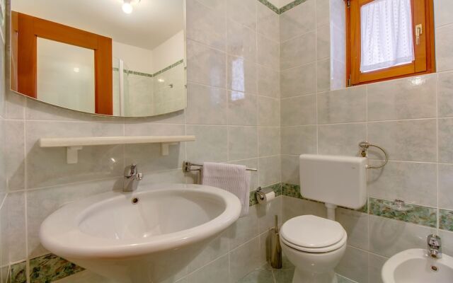 Room Alma 1
