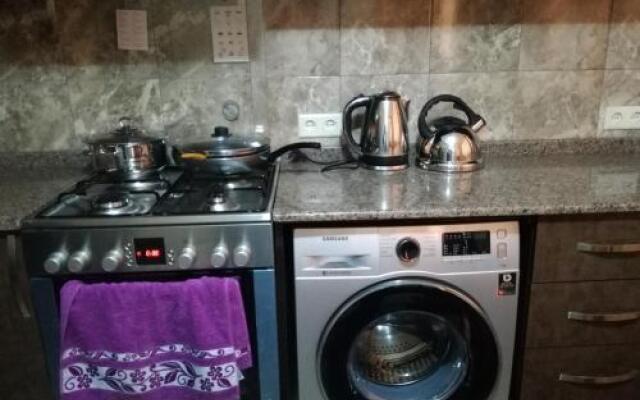 Guest house Abashidze 7