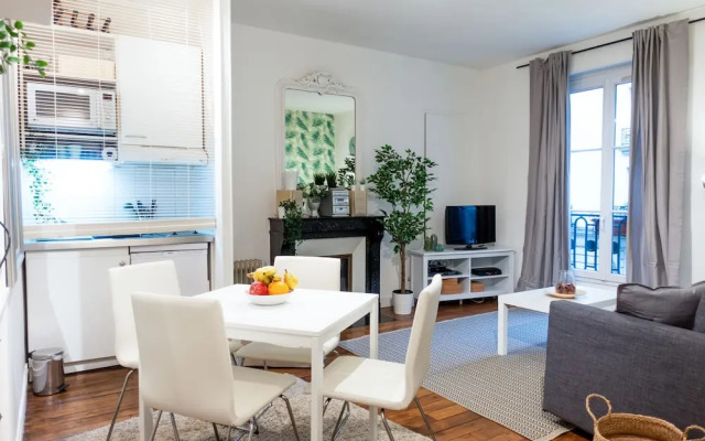 Pelicanstay in Central Paris