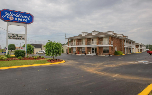 Richland Inn Lawrenceburg