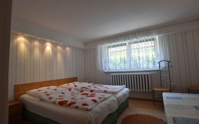 Plush Apartment with Garden in Bastorf