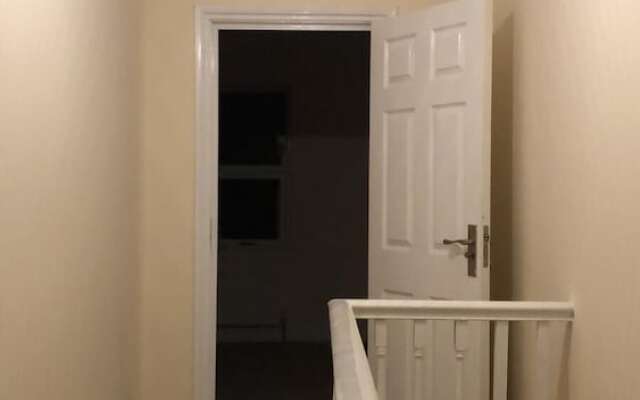 Peace-full House in Slough
