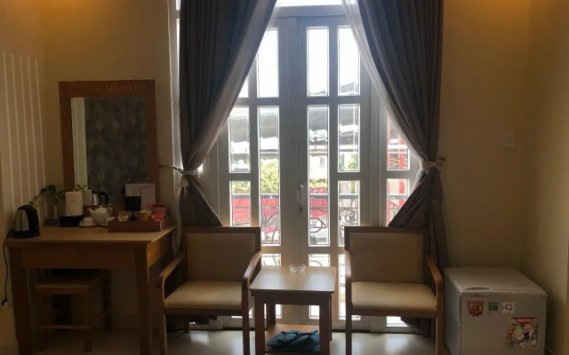 Royal Hotel