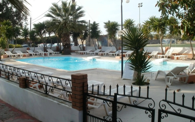 Miranta Hotel - Apartments & Studios