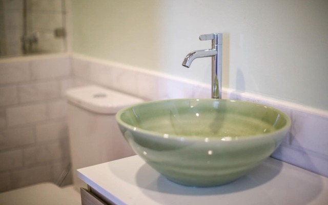 Vera Nidhra - Self check-in after 6pm