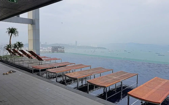 2BR Centric Sea 843 by Pattaya Holiday