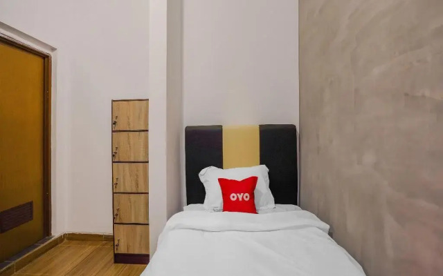 OYO 89993 Nginep Yuk