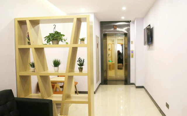 7Days Premium Chengde Luanping Huaxing Road Branch