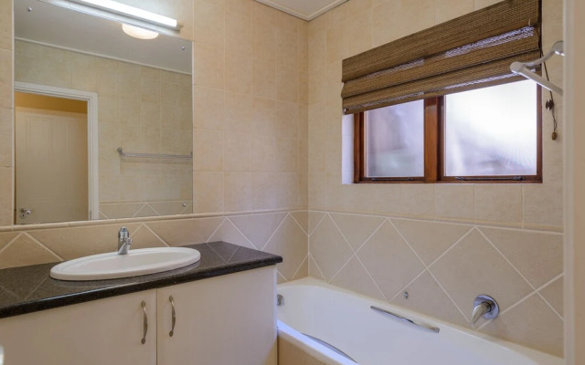 San Lameer Villa Rentals 10433