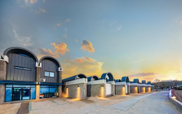 Gyeongju For You Poolvilla Pension