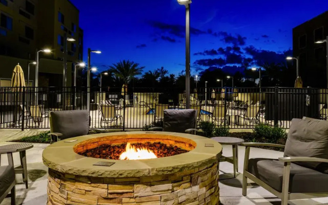 Courtyard Lake Charles