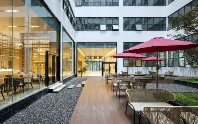 Jinuo Hotel
